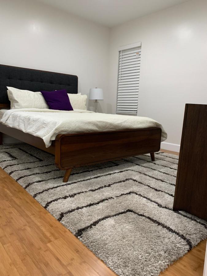 Gated Contemporary 3 Bedroom - 2 Bathroom Home In South La Plus Parking Los Angeles Bagian luar foto