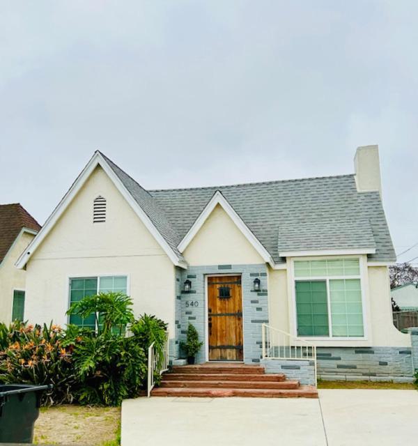 Gated Contemporary 3 Bedroom - 2 Bathroom Home In South La Plus Parking Los Angeles Bagian luar foto